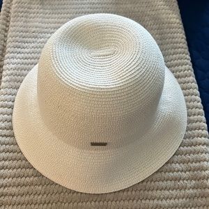 Betmar woven hat in white